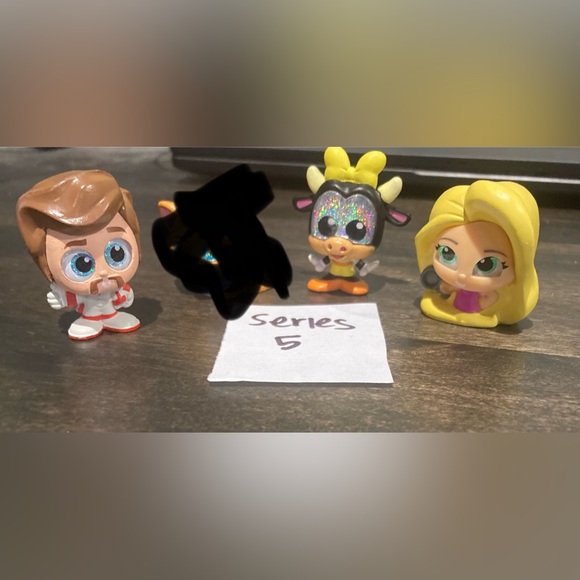 Brand new Disney Doorables series 5, pick one - Picture 1 of 1